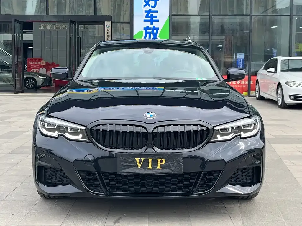 BMW 3 Series 2022 из CN, фото 2