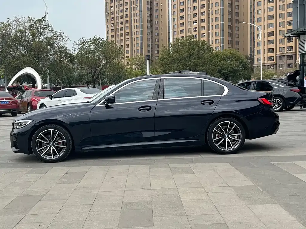 BMW 3 Series 2022 из CN, фото 6