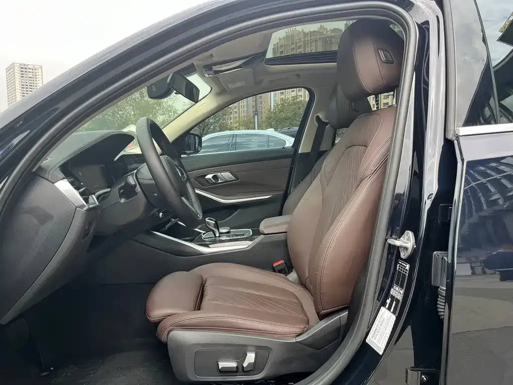 BMW 3 Series 2022 из CN, фото 5