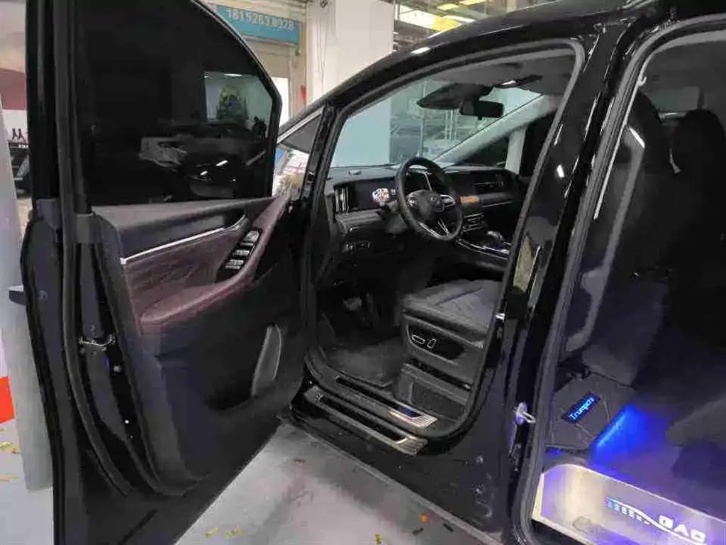 GAC Motor Trumpchi M8 — фото 9