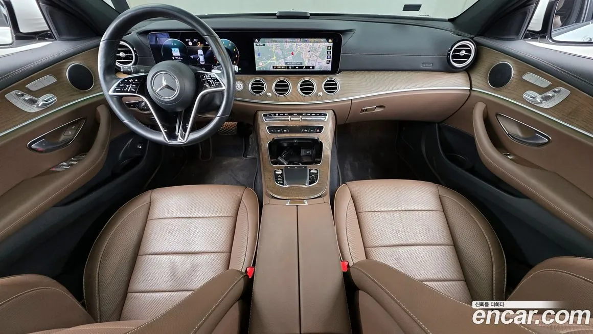 Mercedes-Benz E-Class — фото 10