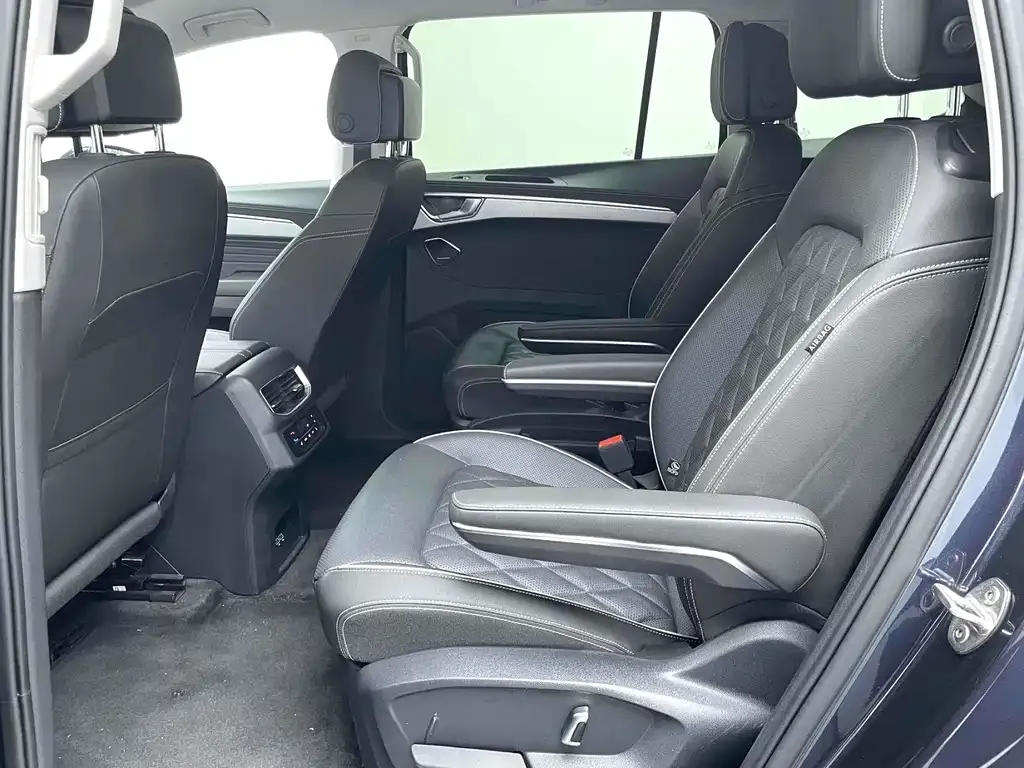 Volkswagen Talagon 2023 из CN, фото 2