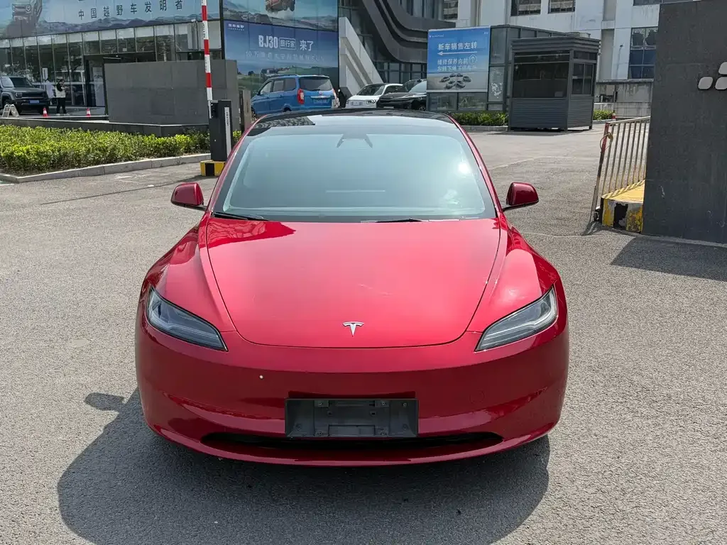 Tesla Model 3 2023 из CN, фото 9