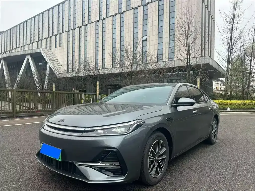 Geely 银河A7