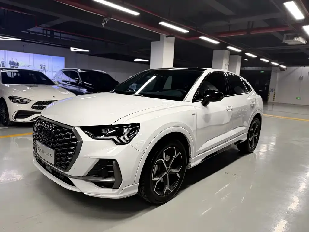 Audi Q3 Sportback — фото 1