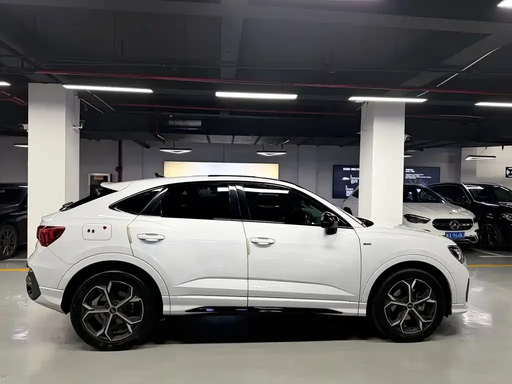 Audi Q3 Sportback — фото 7