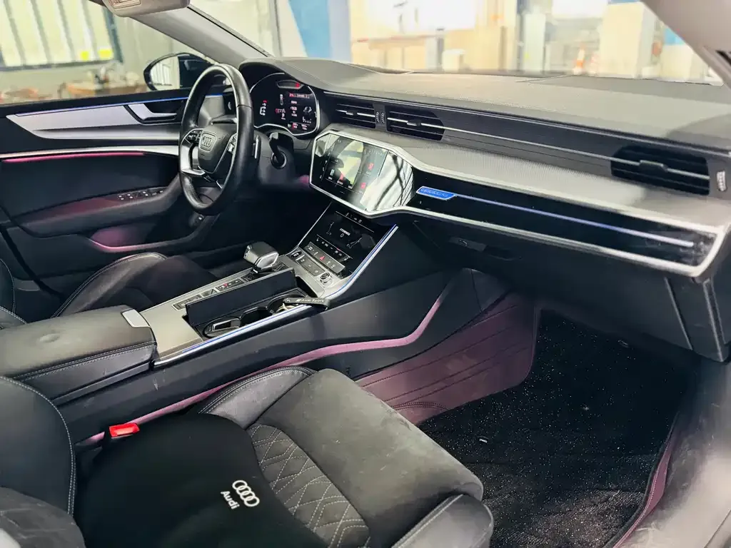 Audi A7L — фото 3