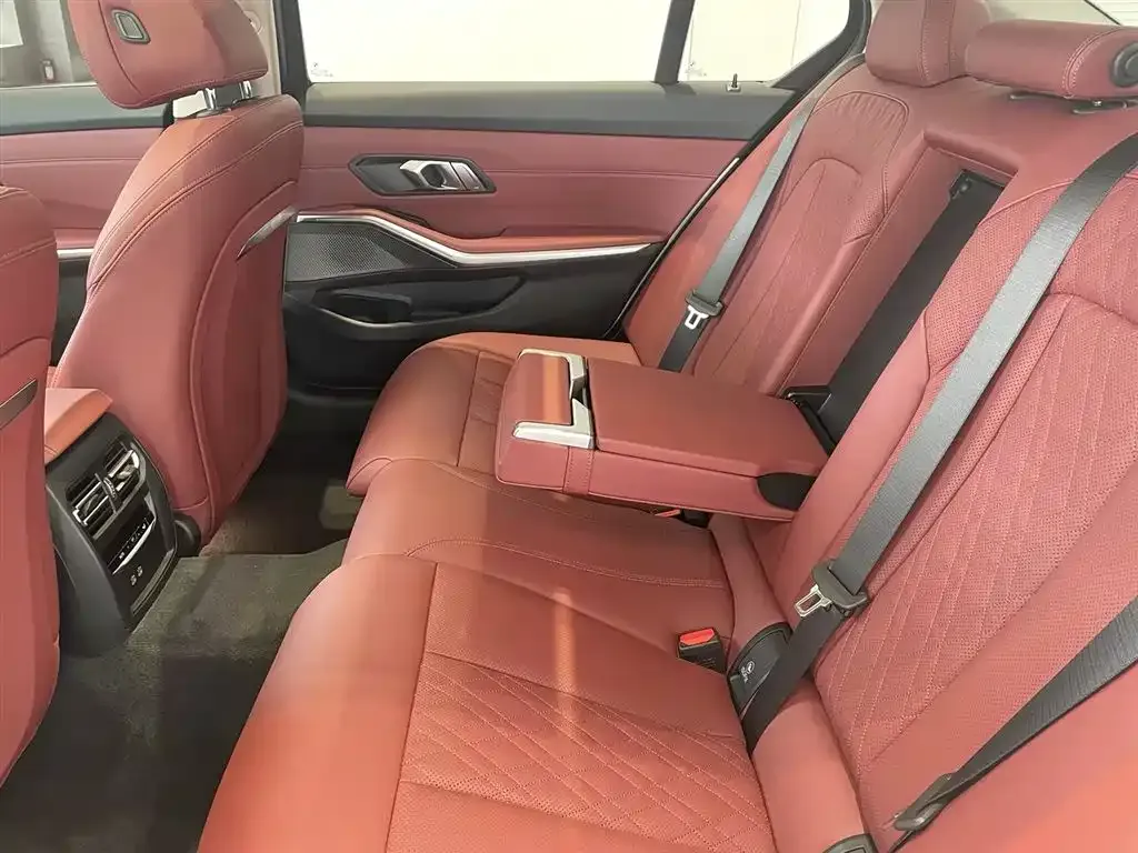 BMW 3 Series 2025 из CN, фото 7