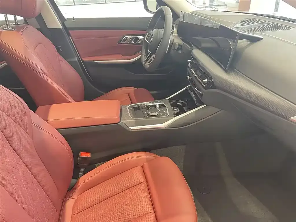 BMW 3 Series 2025 из CN, фото 6