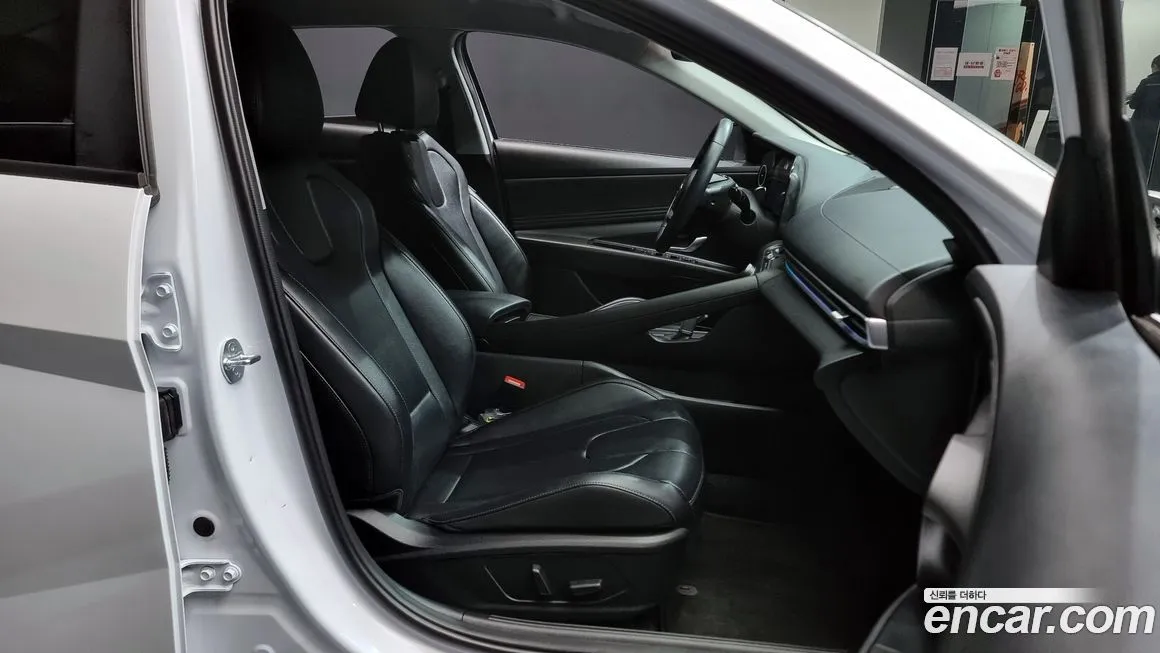 Hyundai AVANTE — фото 4