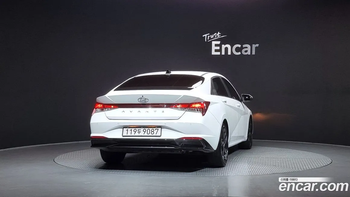 Hyundai AVANTE — фото 2