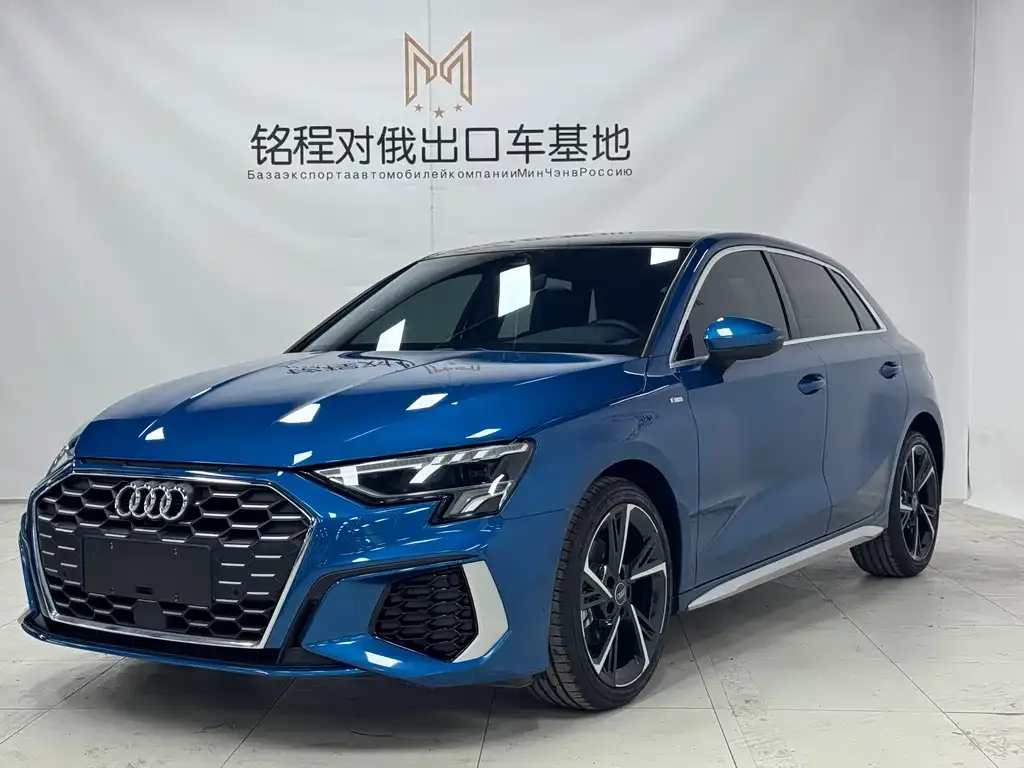 Audi A3 2023 из CN, фото 1