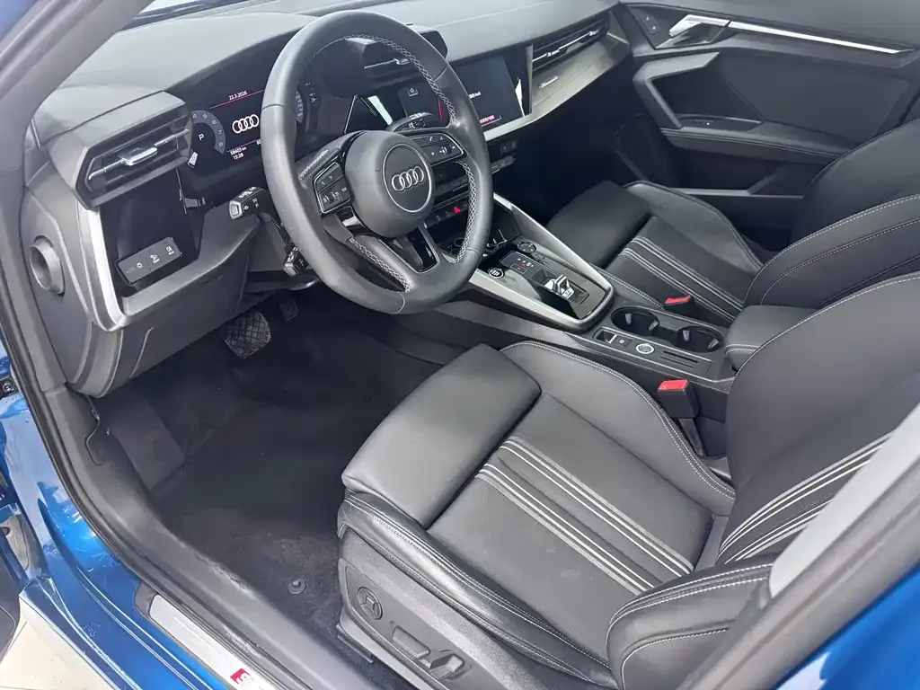 Audi A3 2023 из CN, фото 9