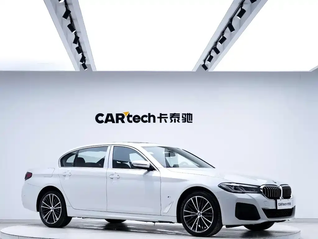 BMW 5 Series — фото 2