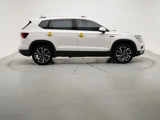 Volkswagen Tharu 2022 из CN, фото 9