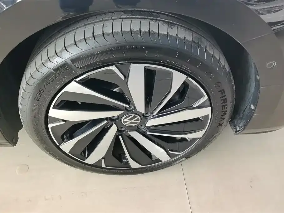 Volkswagen Passat — фото 3