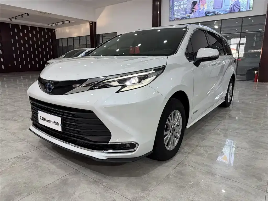 Toyota Sienna 2022 из CN, фото 1