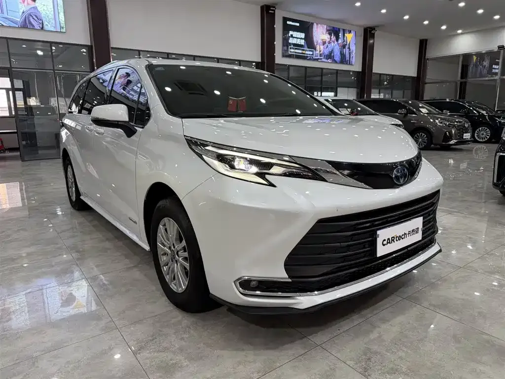 Toyota Sienna 2022 из CN, фото 7