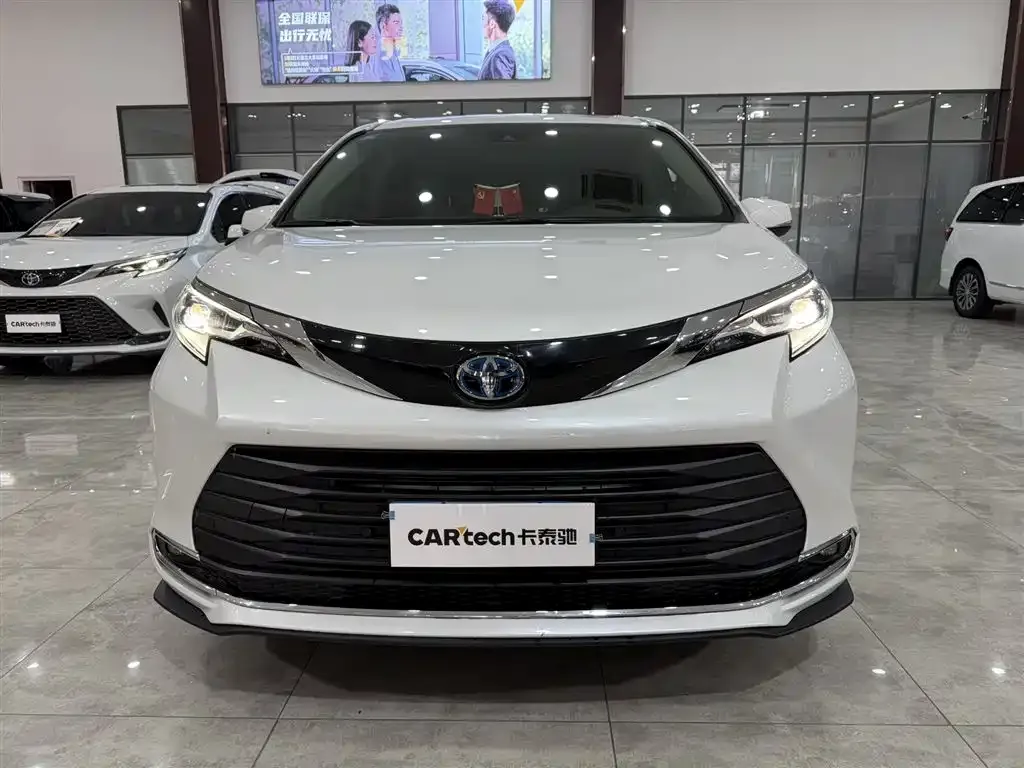 Toyota Sienna 2022 из CN, фото 6