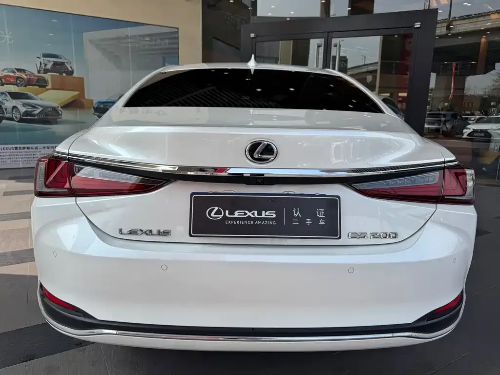 Lexus ES — фото 2