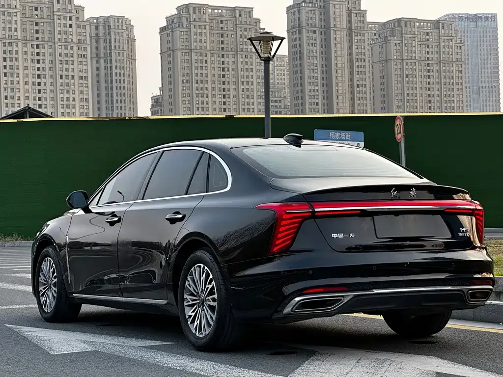 Hongqi H5 — фото 7