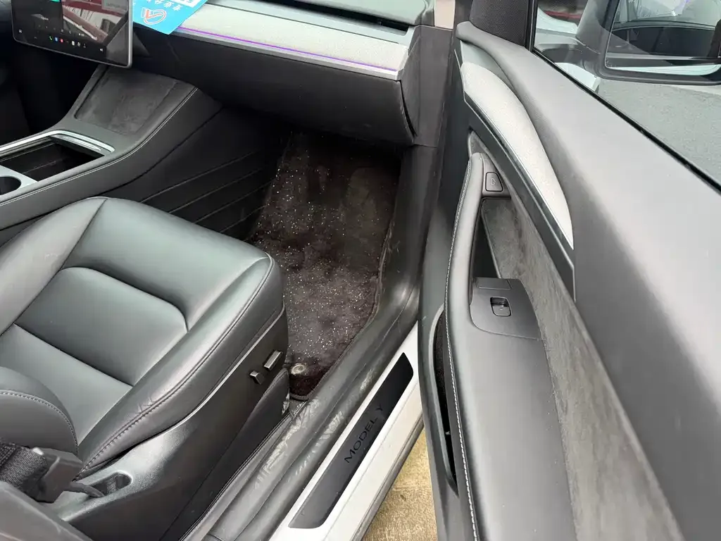 Tesla Model Y 2023 из CN, фото 3