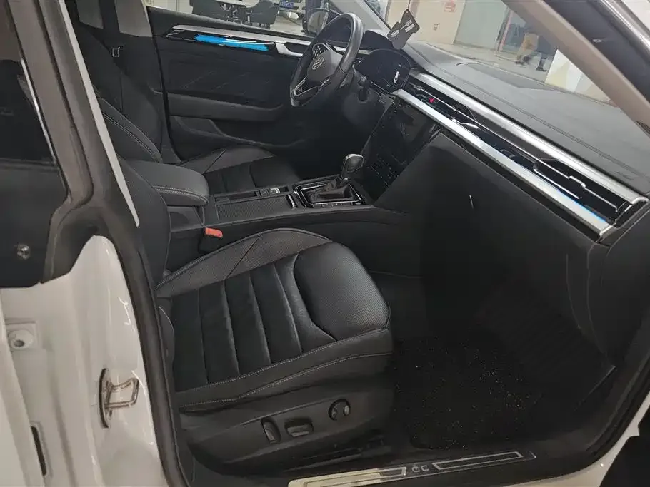 Volkswagen CC 2024 из CN, фото 3