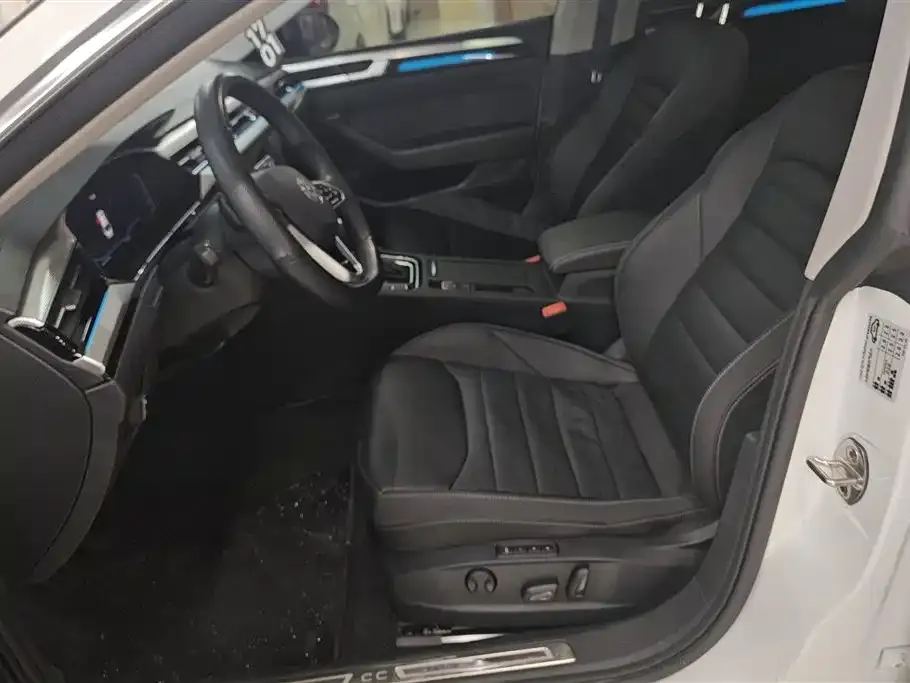 Volkswagen CC 2024 из CN, фото 9