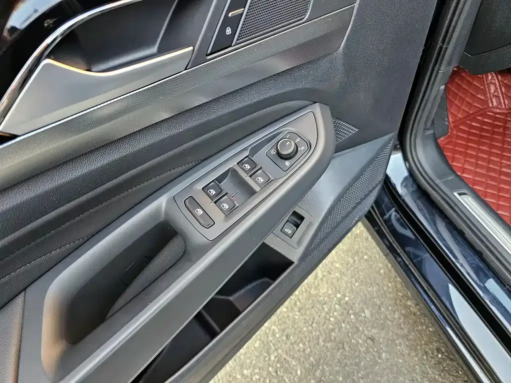 Volkswagen Passat 2024 из CN, фото 6