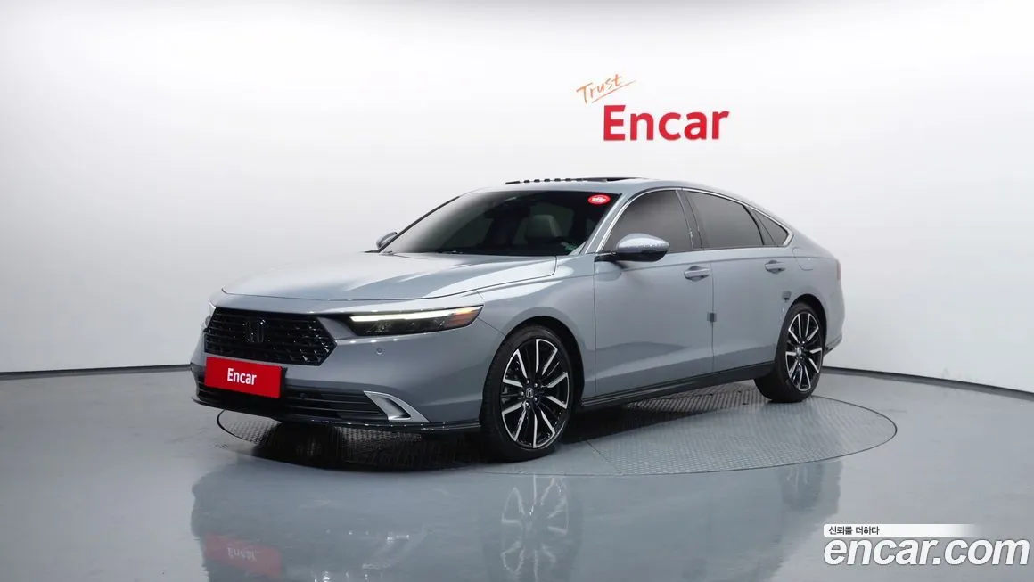 Honda Accord — фото 1
