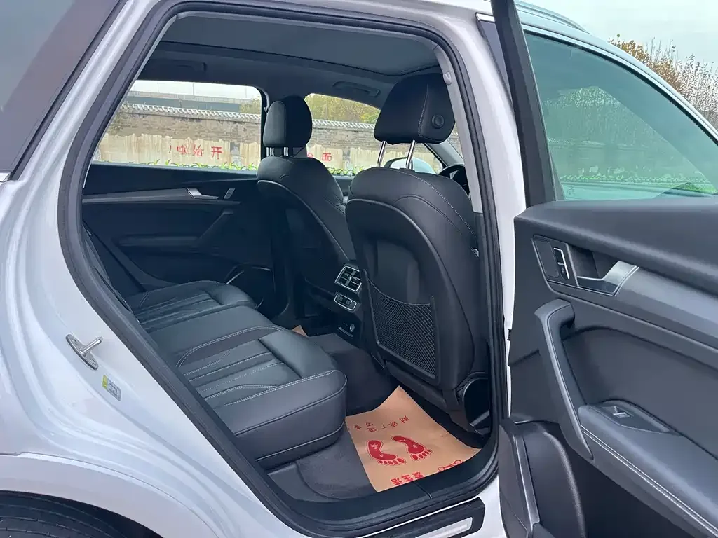 Audi Q5L 2023 из CN, фото 7