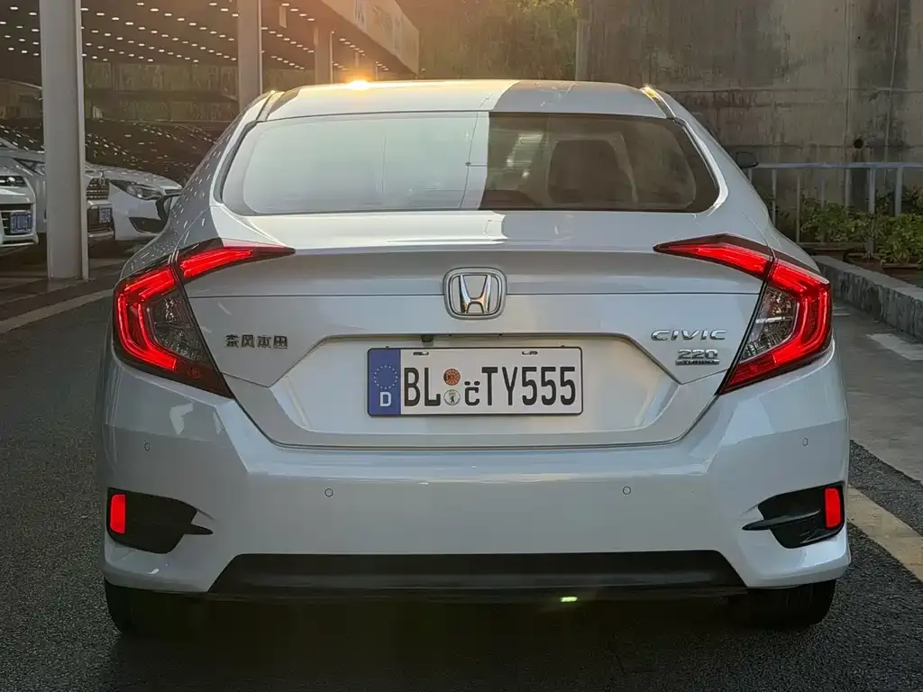 Honda Civic 2021 из CN, фото 5