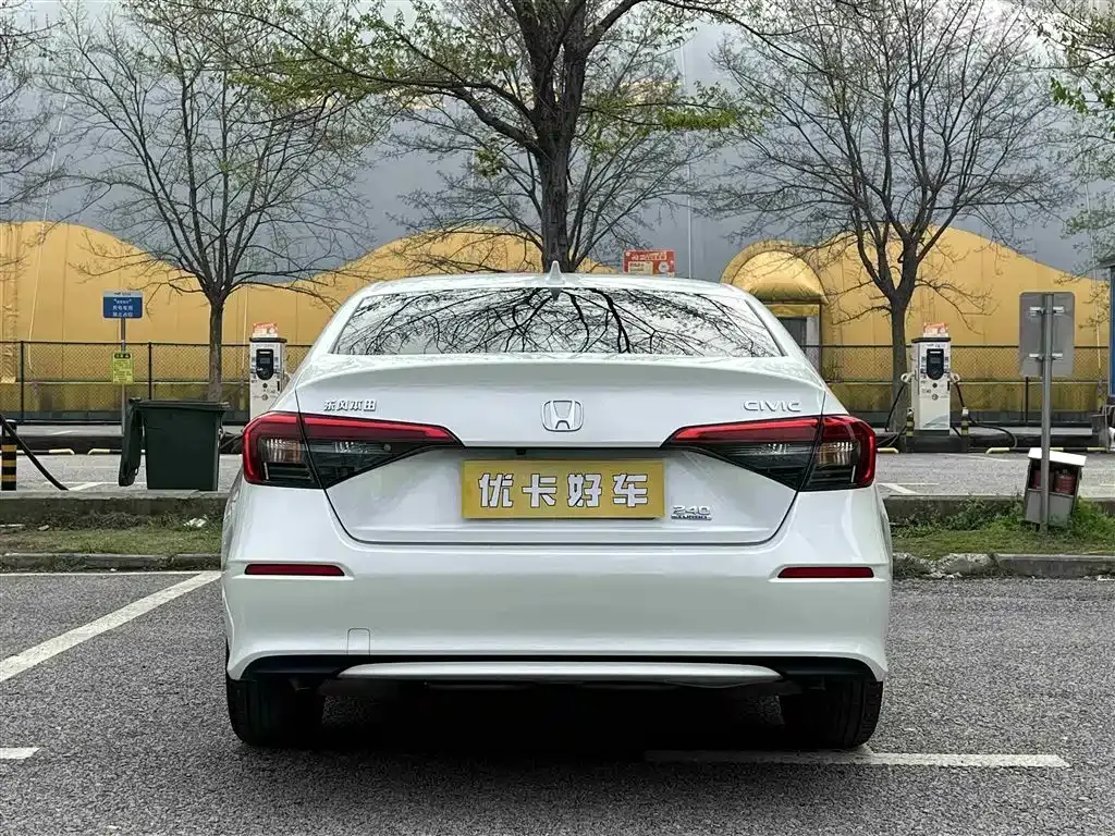 Honda Civic — фото 8