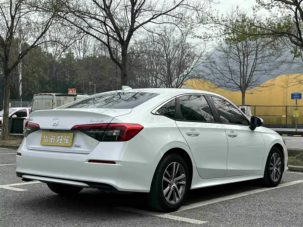 Honda Civic — фото 5