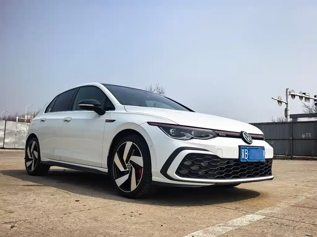 Volkswagen Golf GTI 2023 из CN, фото 9