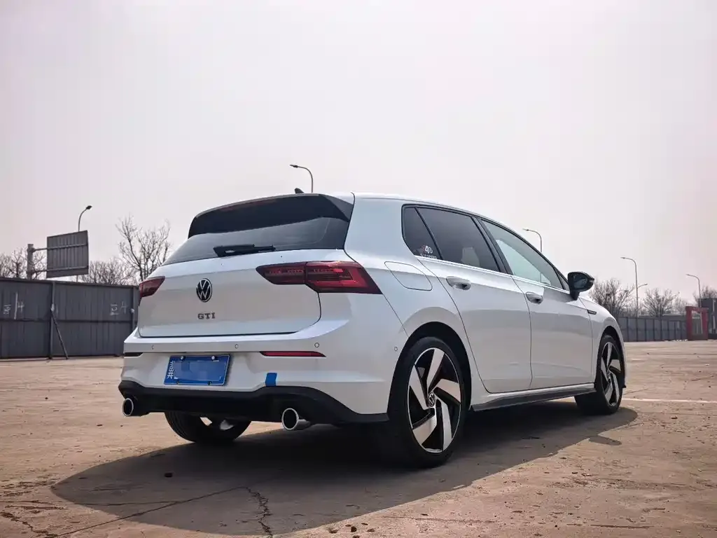 Volkswagen Golf GTI 2023 из CN, фото 4
