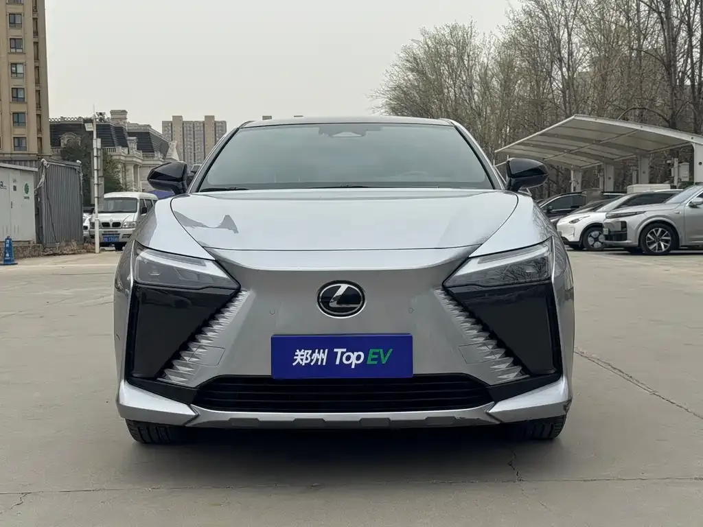 Lexus RZ — фото 10