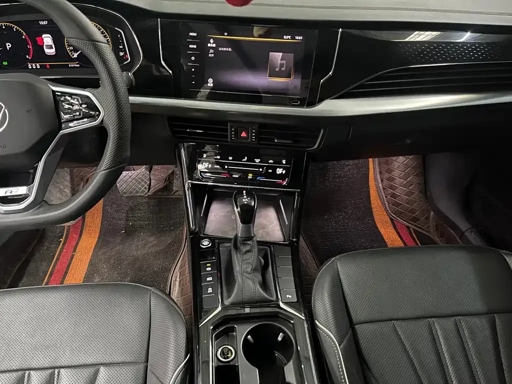 Volkswagen Passat 2024 из CN, фото 10