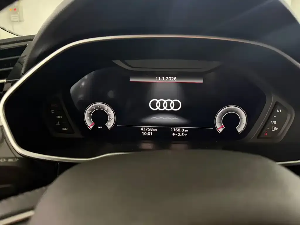 Audi Q3 — фото 6