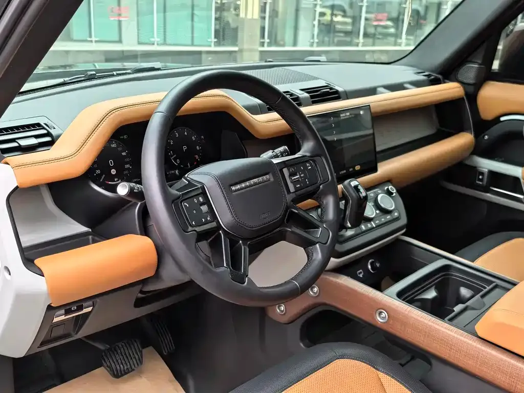 Land Rover Defender — фото 6