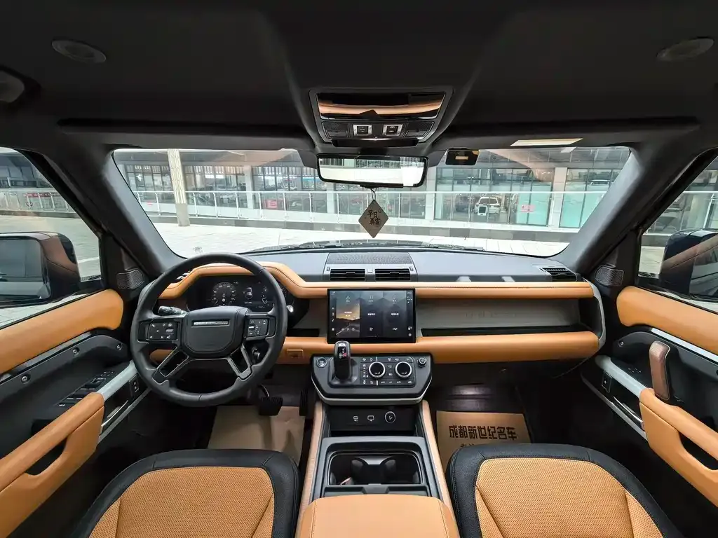 Land Rover Defender — фото 10