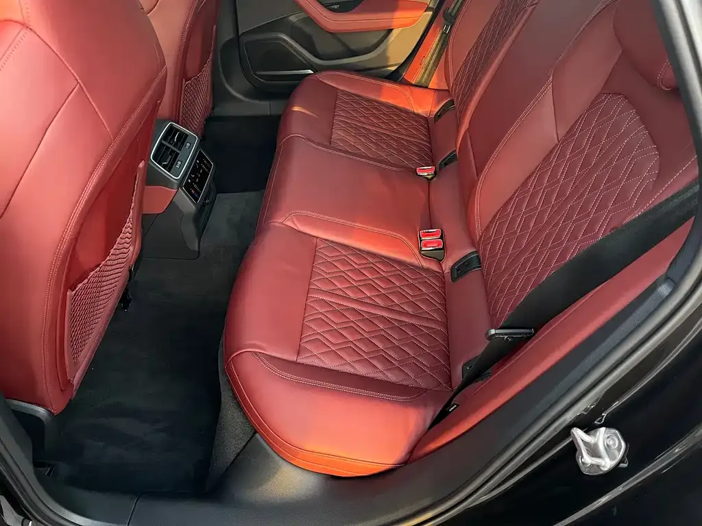 Audi S6 2021 из CN, фото 7