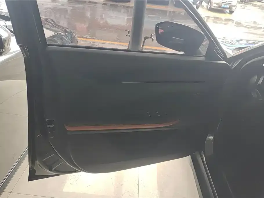 Changan UNI-V 2022 из CN, фото 4