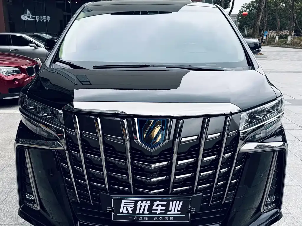 Toyota Alphard 2023 из CN, фото 3