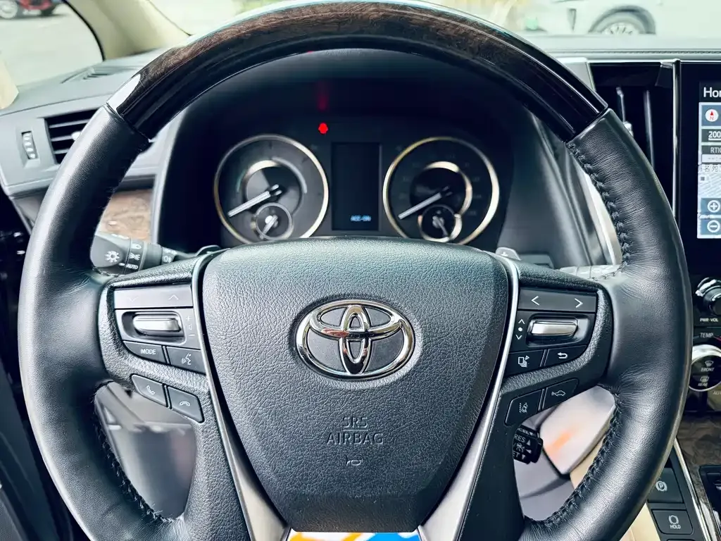 Toyota Alphard 2023 из CN, фото 10