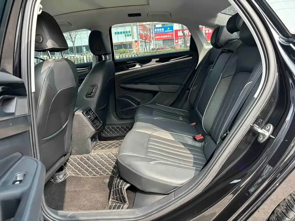 Volkswagen Passat — фото 5