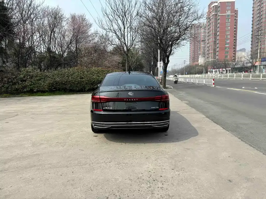 Volkswagen Passat — фото 9