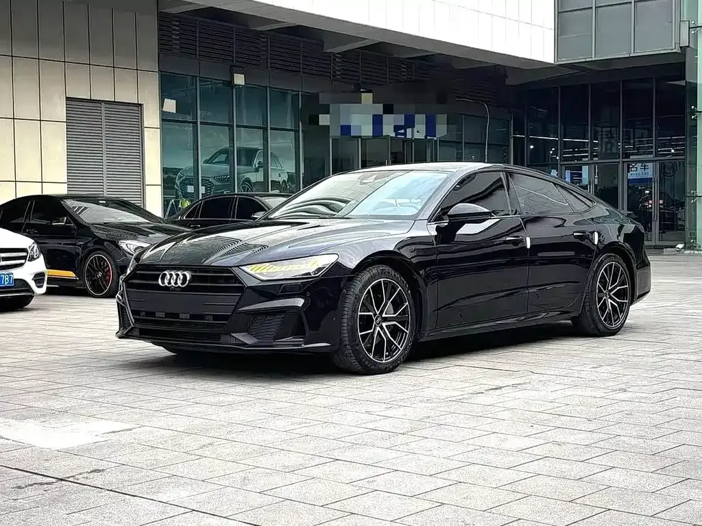 Audi A7 — фото 1