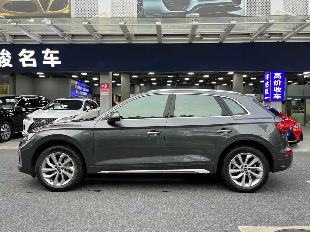 Audi Q5L — фото 4