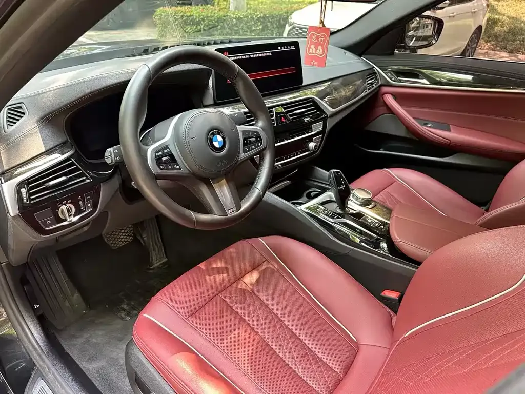 BMW 5 Series — фото 3
